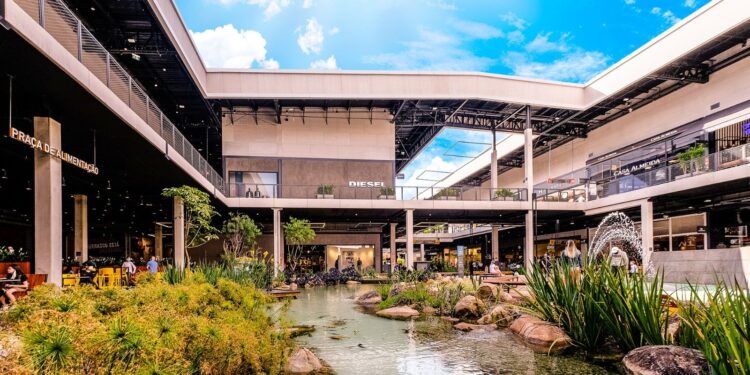 Shoppings do Alto Tietê têm 76 vagas de emprego nesta terça-feira; veja lista